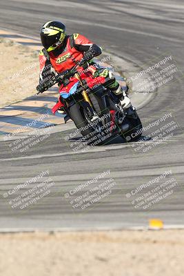 media/Dec-01-2025-Moto Forza (Mon) [[2daa91e15f]]/2-Intermediate Group/Session 2 (Turns 9 and 10)/